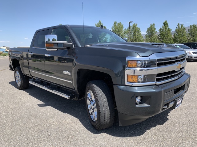 Pre-Owned 2018 Chevrolet Silverado 2500HD High Country 4WD 4D Crew Cab